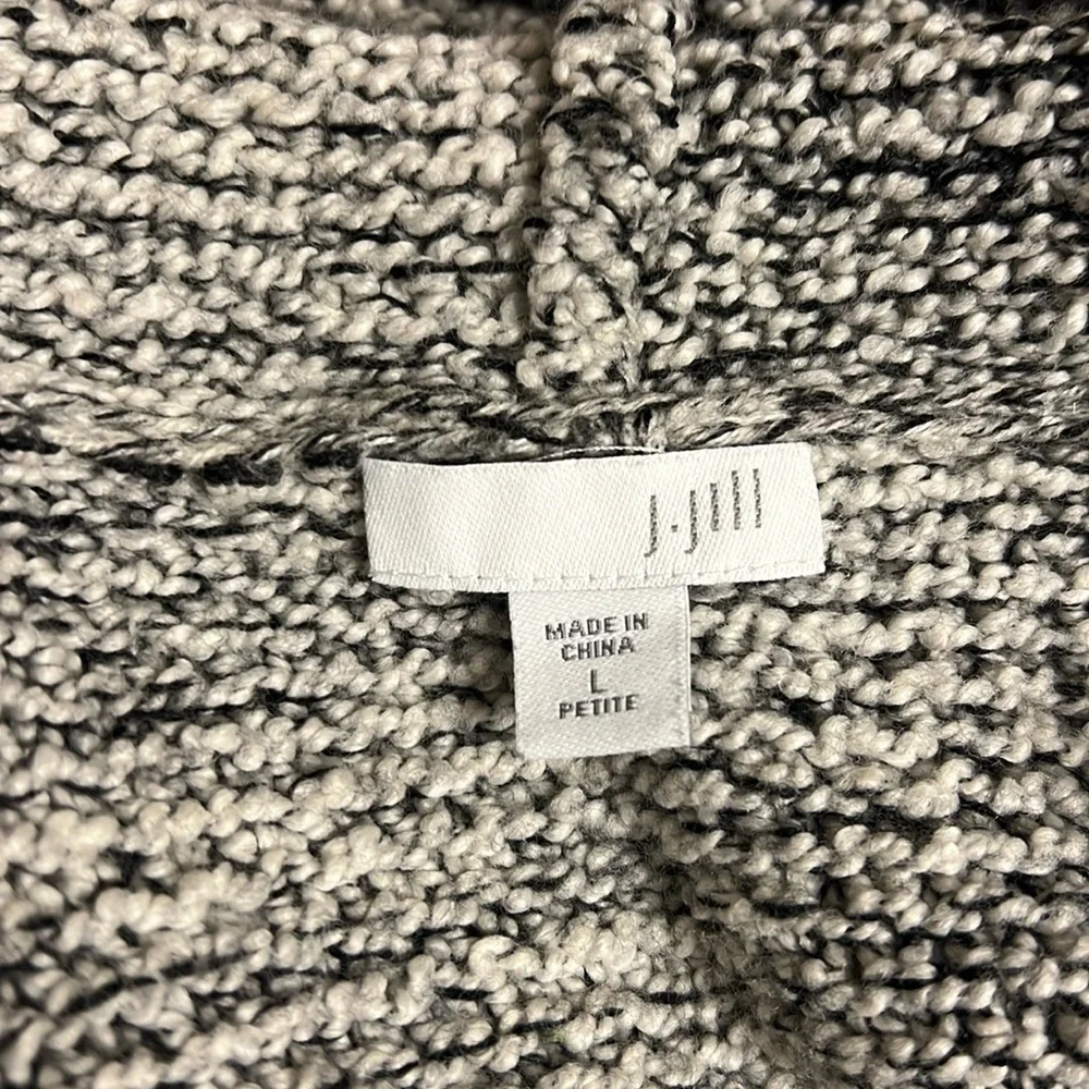 J. Jill Petite B&w Knit Cardigan with Tassels, Pockets, & Clip Closure - Size L - Picture 8 of 8
